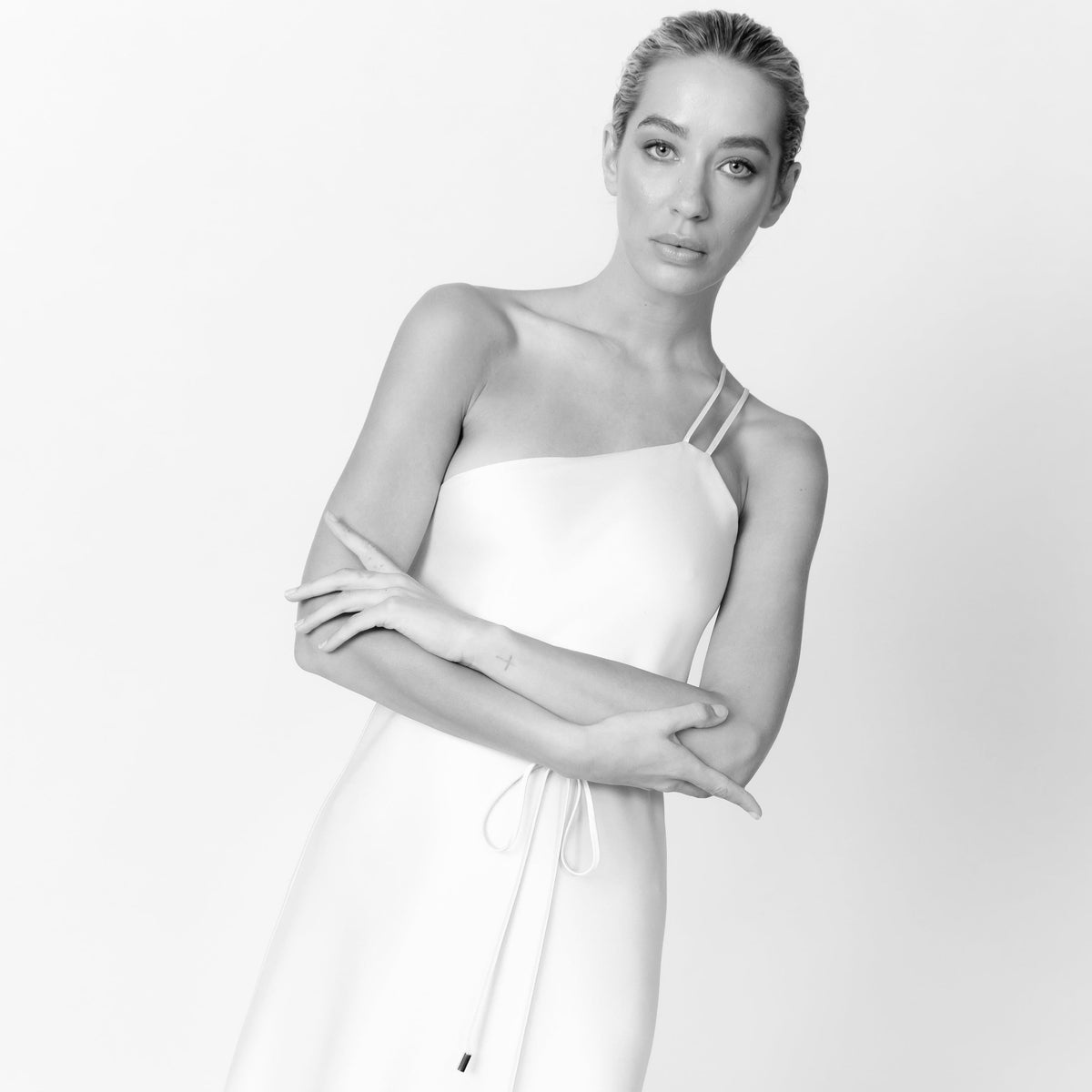 The Isla One Shoulder Slip Dress – héxié - Main Image